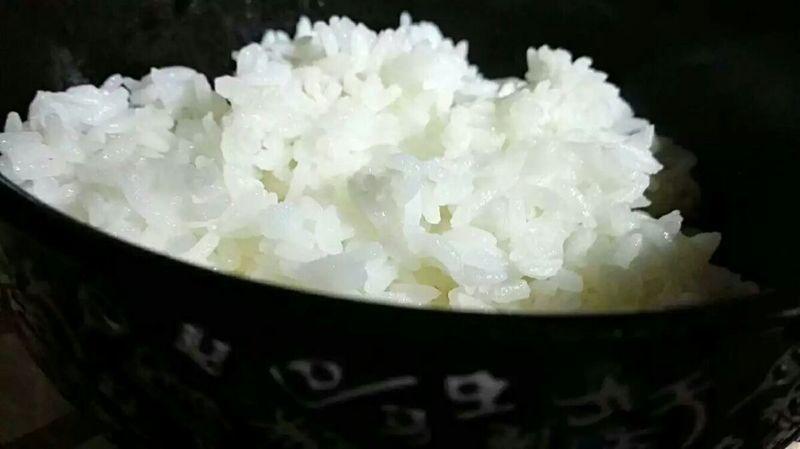 西兰花变黄了还可以吃吗，西兰花变黄了 还能吃吗（午餐〈附：我家厨房的小窍门〉）