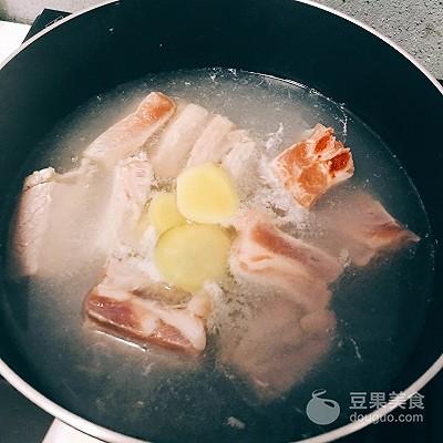 最正宗的糖醋排骨做法，正宗老式糖醋排骨（正宗的糖醋小排的做法）