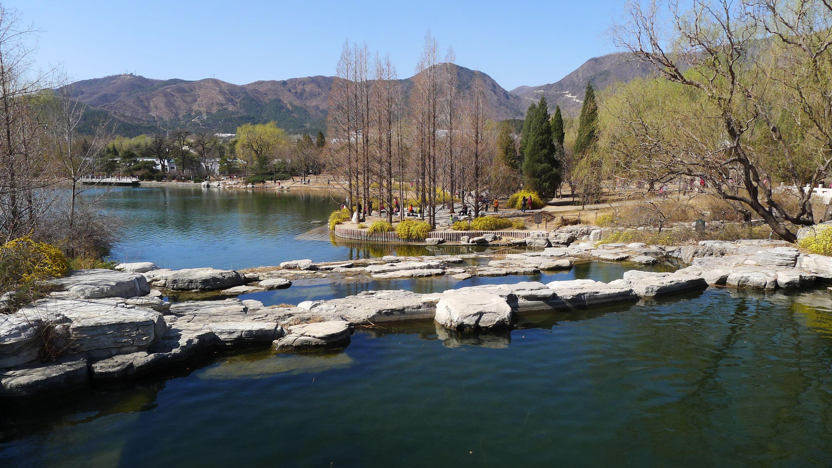 形而上是什么意思，形而上的意思（形而上的而是什么意思）