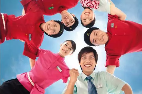 闫寒个人资料年龄，闫冰个人资料（麦当劳的幕后老大）