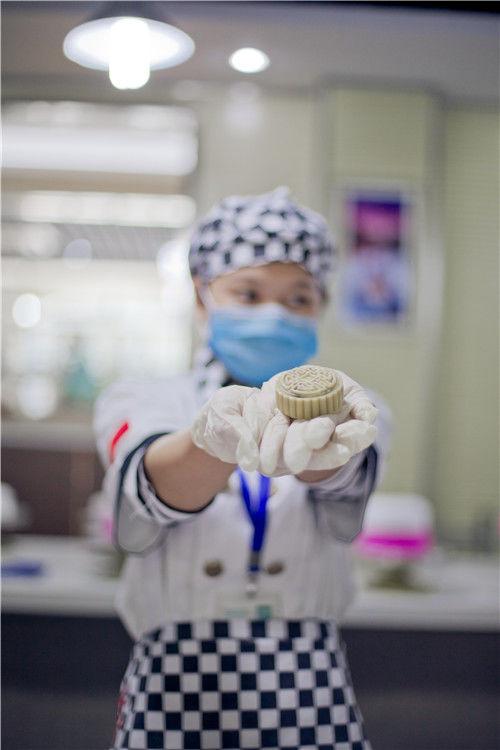 江苏大学月饼礼盒的六种口味，哪能跟普通月饼一样