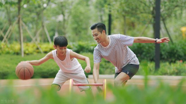 成熟男人的魅力，怎么形容成熟男人的魅力（拥有成熟男人的魅力）