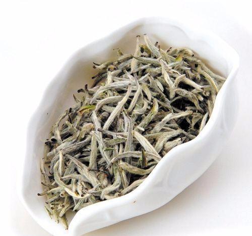 白茶的好处和功效，白茶的几种功效与作用（常喝白茶哪些好处）