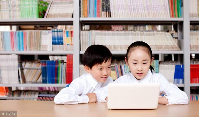 女生自我介绍简单大方小学生，小女孩自我介绍简单大方（小学生一分钟自我介绍优秀范文）