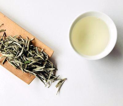 白茶的好处和功效，白茶的几种功效与作用（常喝白茶哪些好处）