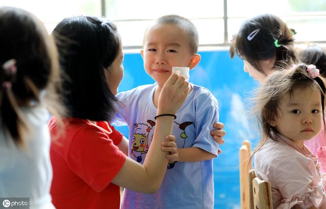 宝宝不哭进去就好了，新生儿基本不哭正常吗（我家孩子上幼儿园就不哭）