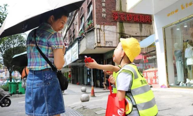 幼儿园跳蚤市场活动方案，幼儿园跳蚤市场活动方案邀请函（京太阳幼儿园大班社会实践活动——跳蚤市场）