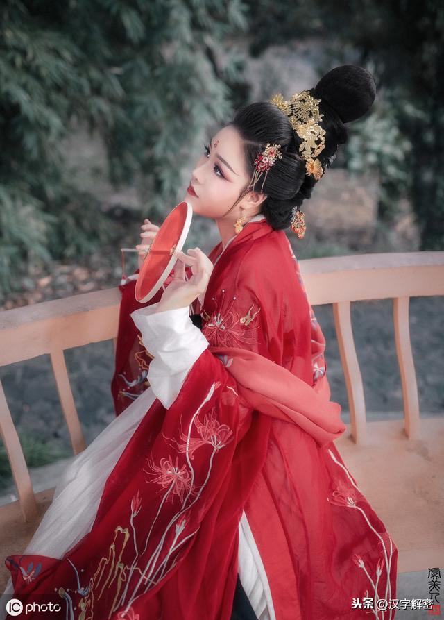 彼岸花的真正花语是什么，彼岸花怎么种植（彼岸花：花叶永不见）