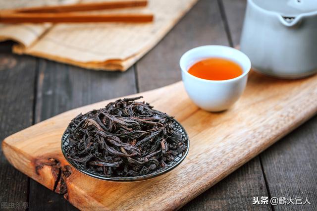 铁观音属于乌龙茶吗，铁观音是春茶好还是秋茶好（“乌龙茶”和“铁观音”有啥区别）