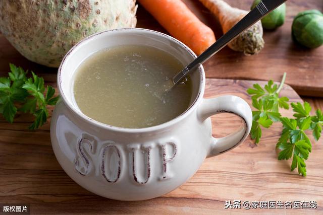 喝骨头汤有什么好处和坏处，喝骨头汤的功效和作用（真正补钙的食物在这里）