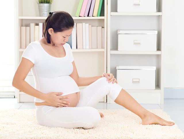 孕期小腿抽筋怎么回事，孕妇小腿抽筋是什么原因（别总认为是天冷受凉了）