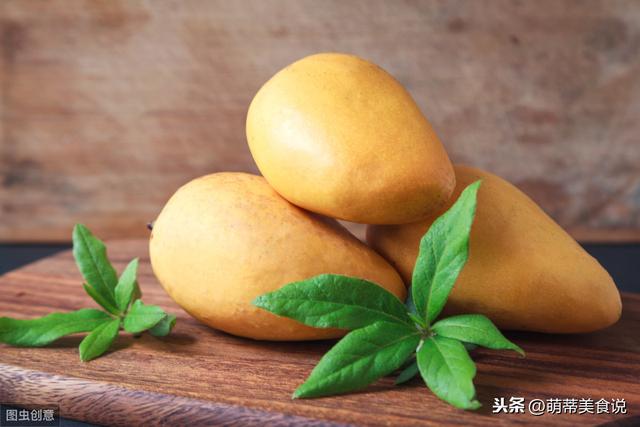 黄桃的功效与作用、禁忌和食用方法，黄桃的功效与作用,禁忌和食用方法图片（夏季长吃的的五种水果）