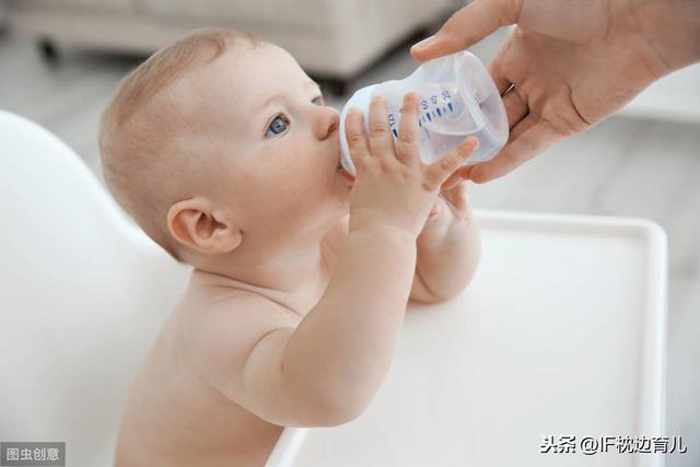 宝宝夏天尿量减少正常吗，宝宝小便次数少怎么办（宝宝缺水的几个\