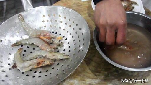 蒜蓉大虾的做法（图解蒜蓉大虾详细的制作步骤）