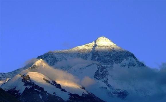 我国的名山有哪些，我国著名的大山都有哪些（震撼人心的中国10大名山）