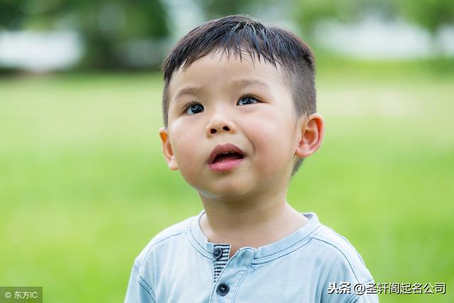 铭字搭配的男孩名字，带铭字的男孩名字（雷姓男孩取名 大气好听的）