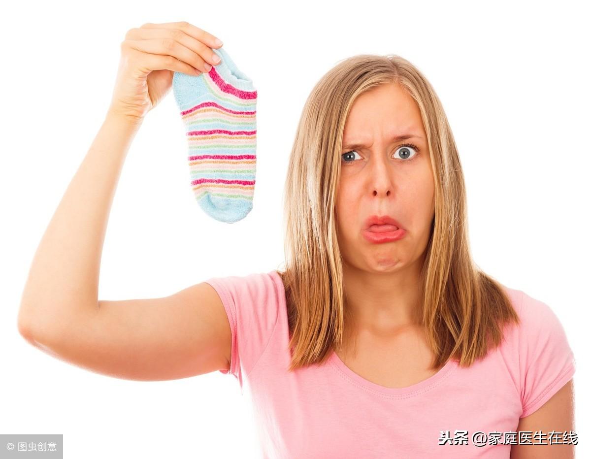 脚臭是怎么回事，脚臭味怎么办快速去脚臭（脚气病的6个原因）
