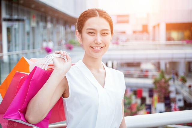 送女朋友什么小礼物显得很用心，送女朋友礼物大全（女朋友过生日送礼物：投其所好）