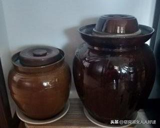 四川泡青菜怎么做好吃，四川泡白菜怎么做好吃法（四川老坛酸菜的做法）