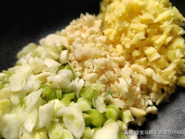 干锅有机花菜简单易学美味下饭，我家每周都要吃几次