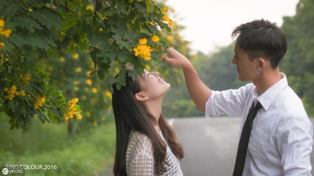 双鱼座女生喜欢被吻哪里，十二星座女生最喜欢男生吻哪里（12星座女最想被亲吻的地方）