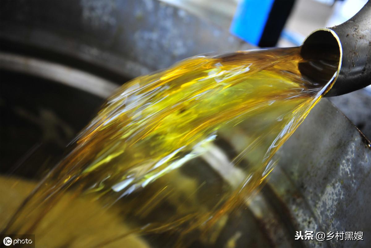 开榨油坊警告(开小型榨油厂一年能挣多少钱)