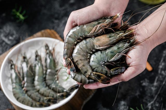 海虾和海水虾怎么区别，商贩：价格不一样