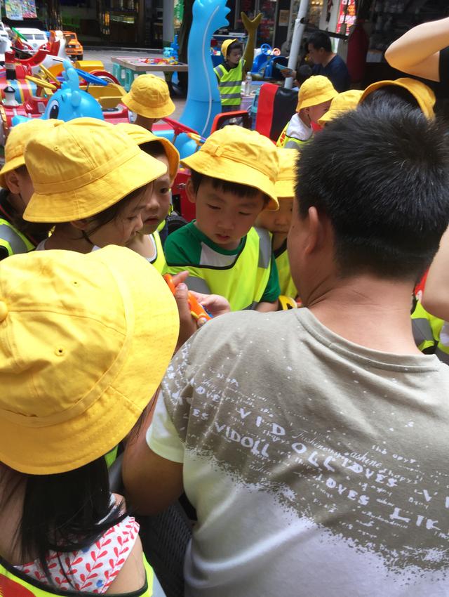 幼儿园跳蚤市场活动方案，幼儿园跳蚤市场活动方案邀请函（京太阳幼儿园大班社会实践活动——跳蚤市场）