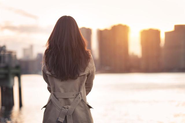 怎么样才能让女生接受姐弟恋，姐弟恋女生需要注意什么（帮你姐弟恋追求姐姐的3个方法）