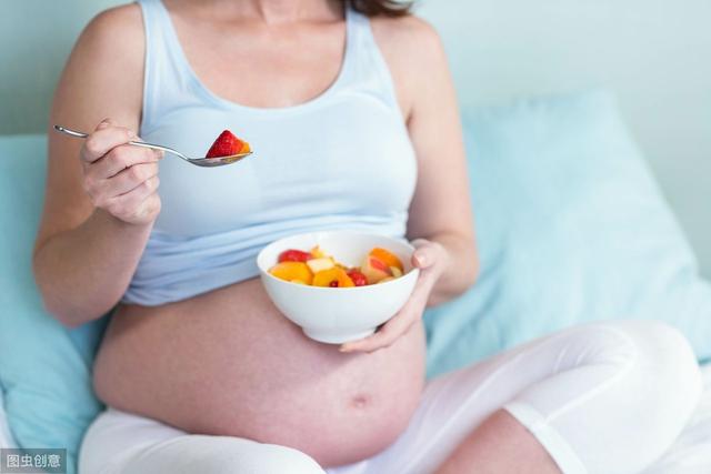 芒果孕妇可以吃吗，孕妇可不可以吃芒果（可能会导致孩子易患哮喘）