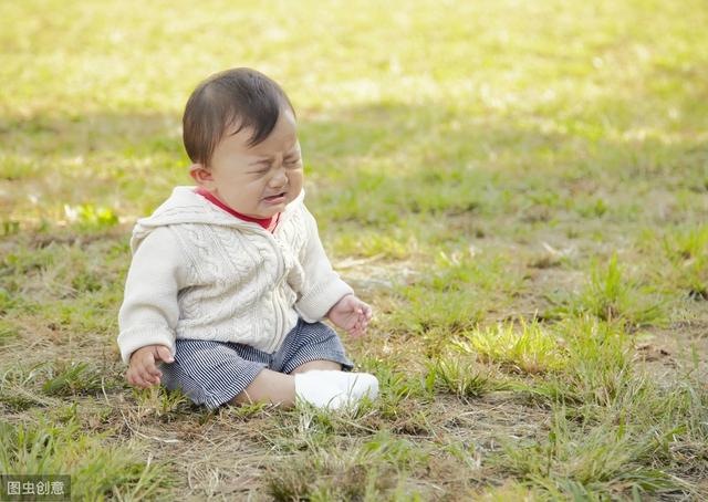 宝宝断奶后怎么哄睡觉，小孩什么时候断奶最合适（断奶孩子不喝奶粉怎么办）