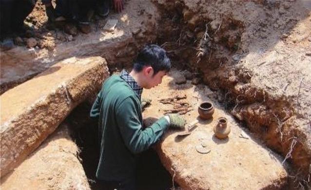 出土越王勾践剑，越王勾践剑为什么会在湖北出土（1965年出土的“越王勾践剑”）