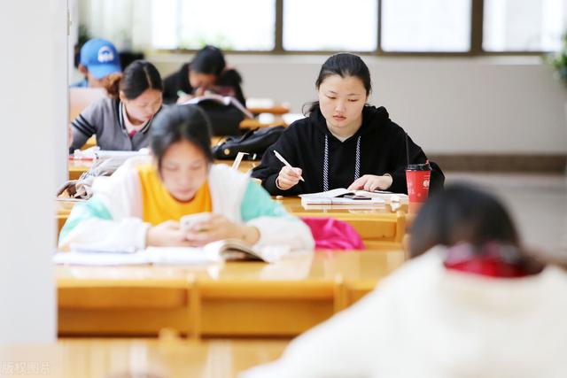 网上搭讪的正确方法，如何在网络上搭讪女生（搭讪女生的多种方式，听我细说）