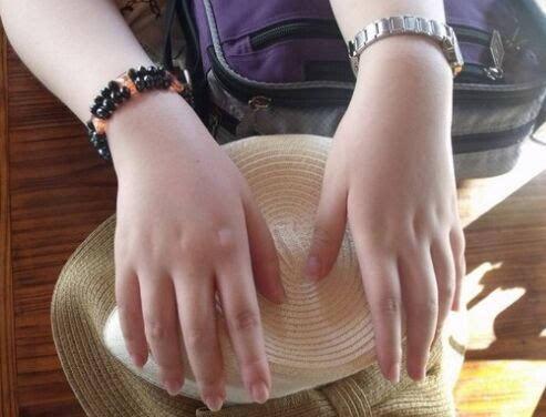 中指很长的女人好不好,这种女人的手能决定配偶命运手上有这特征注定