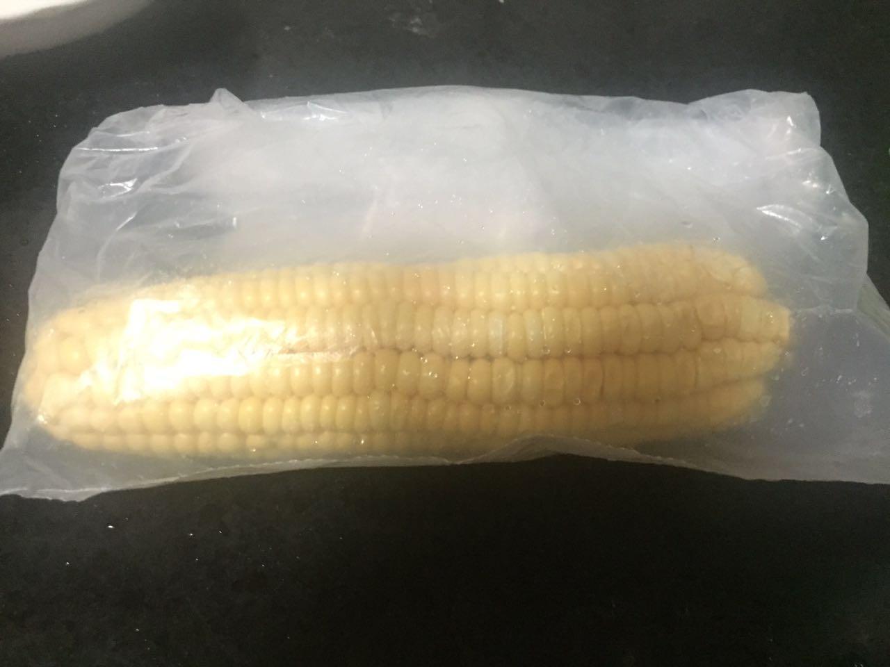 玉米可以放微波炉加热吗，玉米能放微波炉加热吗（微波炉快速“煮”玉米口感更甜糯）