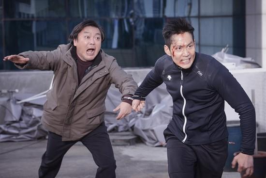 釜山行胖子大叔是谁，釜山行那个胖子叫什么（《釜山行》里的胖大叔带来的暑假阴影...）