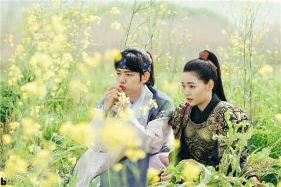 池赫拉喜欢边伯贤,池赫拉(步步惊心丽朴顺德喜欢王银吗)