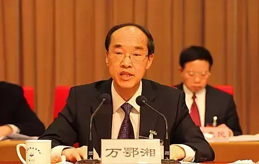 民盟盟员是什么意思，加入民盟有什么好处和坏处（如何才能加入民主党派）