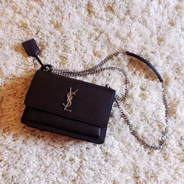 圣罗兰官网包包(女包十大奢侈品牌排行榜)