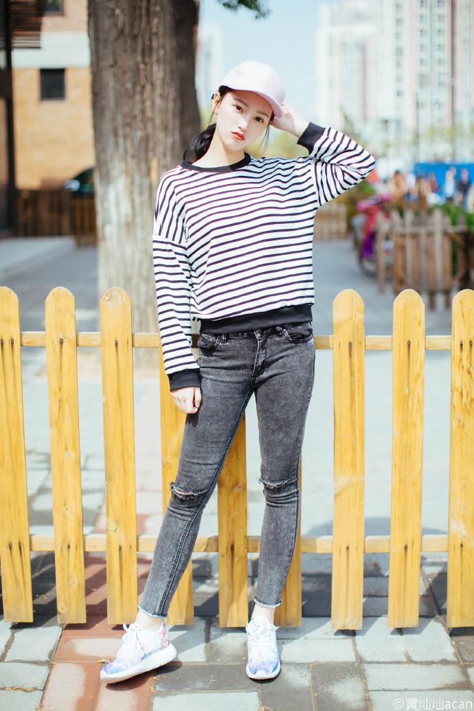 武大女神黄灿灿微博,武汉大学黄灿灿(黄灿灿每次发劈克qer都像是在