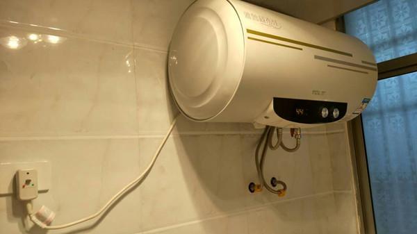 安顺广场家电维修上门安装 承诺没兑现，收了400元，说好的免费安装呢？