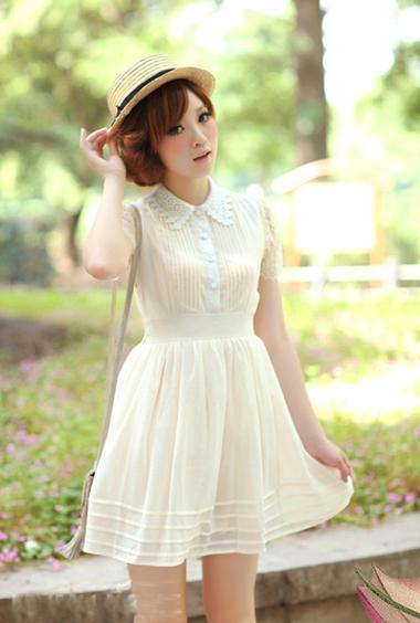 瓜子脸适合什么发型女，瓜子脸适合什么发型女生学生（40岁瓜子脸女性卷发）