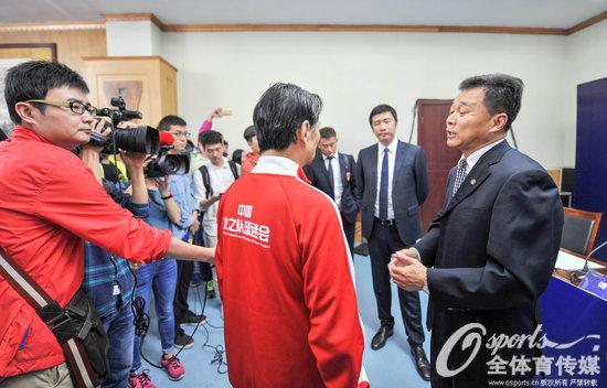 国足战叙利亚开赛在即 傅博：队伍准备情况良好