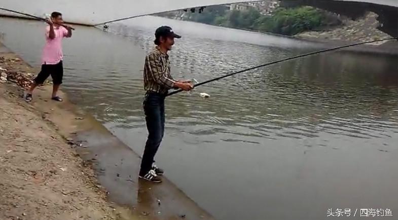 鱼线怎么绑在鱼竿上视频教程，鱼线怎样绑在鱼竿上（鱼线绑上三角钩不挂饵）