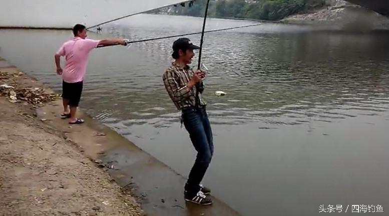 鱼线怎么绑在鱼竿上视频教程，鱼线怎样绑在鱼竿上（鱼线绑上三角钩不挂饵）