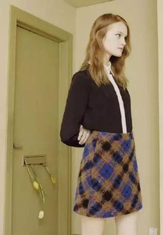 prada属于什么档次，prada属于什么档次的牌子（这34个服饰品牌正热）