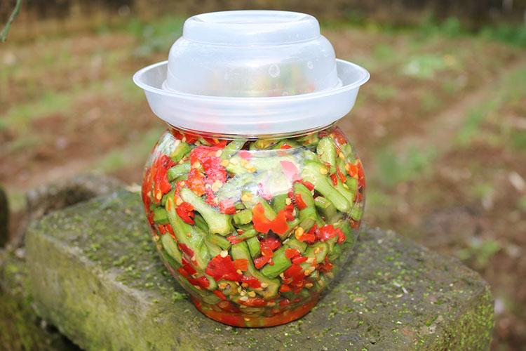 剁椒刀豆做法，剁椒刀豆做法视频（湖南特产，剁椒酸刀豆制作方法）