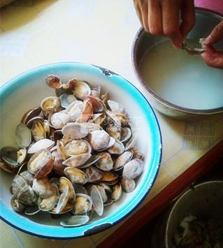 萝卜缨素馅包子的做法窍门，萝卜缨儿馅包子的做法（萝卜缨<萝卜叶>馅烫面包子）