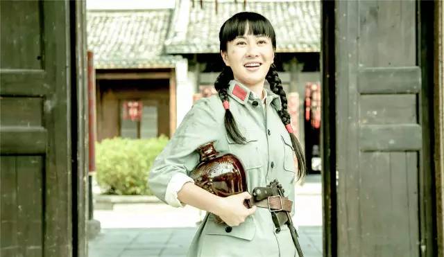 叶璇主演的电视剧，烈火青春叶璇36集（叶璇、田海蓉、黄小蕾、莫小棋）