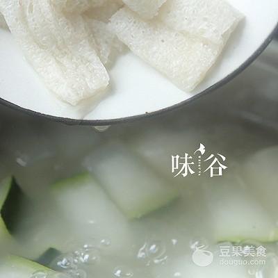 冬瓜干贝汤的做法，干贝冬瓜汤家常做法（鲜美清爽的竹荪干贝冬瓜汤）
